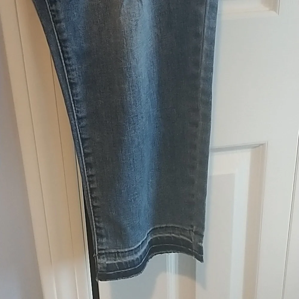 Forever 21 Celebrity Pink Skinny Distressed Raw Hem Ankle Jeans sz plus 22 - Picture 8 of 15